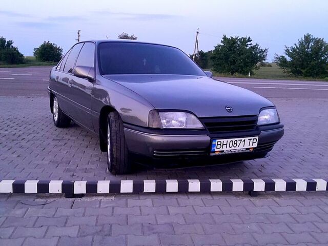 Сірий Опель Омега, об'ємом двигуна 2 л та пробігом 365 тис. км за 2100 $, фото 1 на Automoto.ua