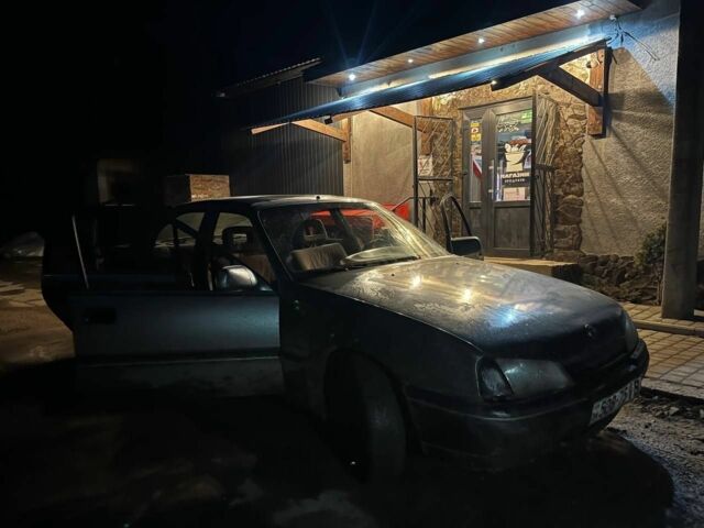 Серый Опель Омега, объемом двигателя 2 л и пробегом 11 тыс. км за 950 $, фото 1 на Automoto.ua