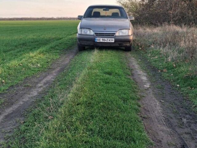 Серый Опель Омега, объемом двигателя 2 л и пробегом 400 тыс. км за 1500 $, фото 1 на Automoto.ua