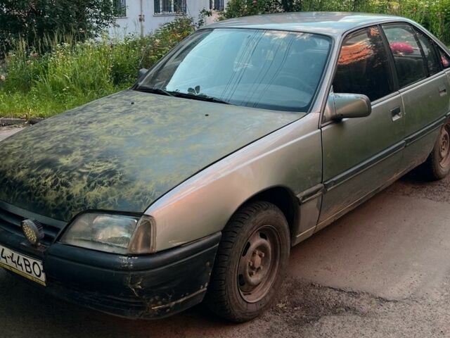 Сірий Опель Омега, об'ємом двигуна 2 л та пробігом 240 тис. км за 500 $, фото 1 на Automoto.ua