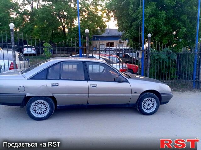 Серый Опель Омега, объемом двигателя 2 л и пробегом 200 тыс. км за 650 $, фото 1 на Automoto.ua