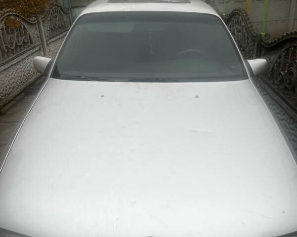 Серый Опель Омега, объемом двигателя 2 л и пробегом 220 тыс. км за 2000 $, фото 1 на Automoto.ua