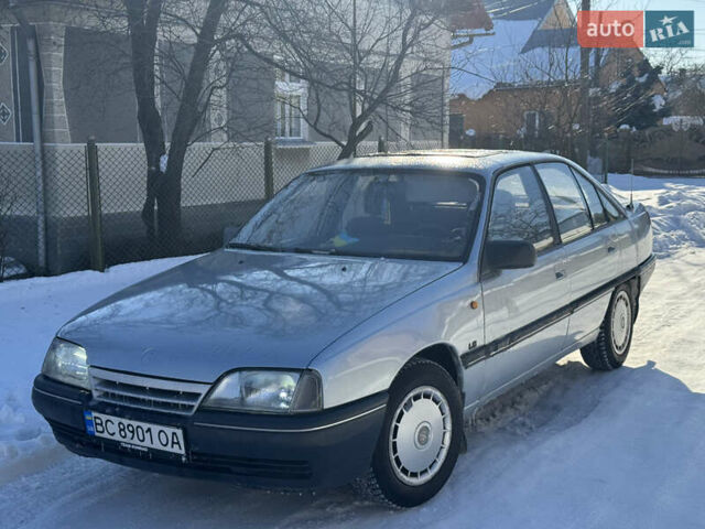 Серый Опель Омега, объемом двигателя 2.3 л и пробегом 310 тыс. км за 999 $, фото 1 на Automoto.ua