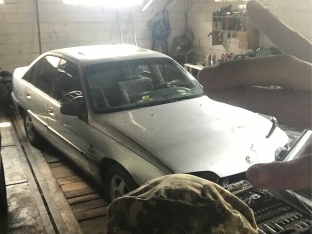 Серый Опель Омега, объемом двигателя 2 л и пробегом 3 тыс. км за 800 $, фото 1 на Automoto.ua