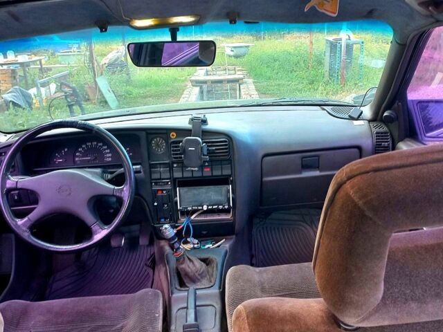Сірий Опель Омега, об'ємом двигуна 2 л та пробігом 211 тис. км за 600 $, фото 1 на Automoto.ua