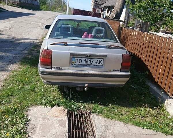 Серый Опель Омега, объемом двигателя 1.8 л и пробегом 207 тыс. км за 1350 $, фото 1 на Automoto.ua