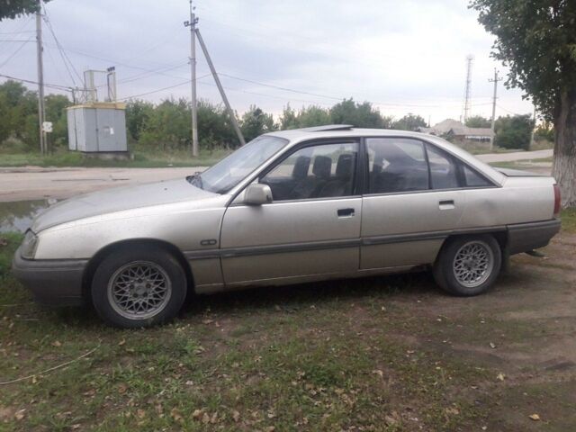 Сірий Опель Омега, об'ємом двигуна 2 л та пробігом 274 тис. км за 1500 $, фото 1 на Automoto.ua