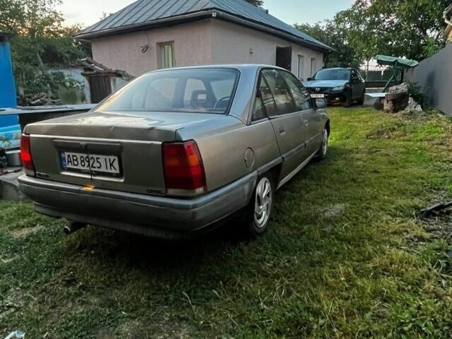 Серый Опель Омега, объемом двигателя 2 л и пробегом 300 тыс. км за 600 $, фото 1 на Automoto.ua