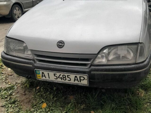 Сірий Опель Омега, об'ємом двигуна 2 л та пробігом 360 тис. км за 900 $, фото 1 на Automoto.ua