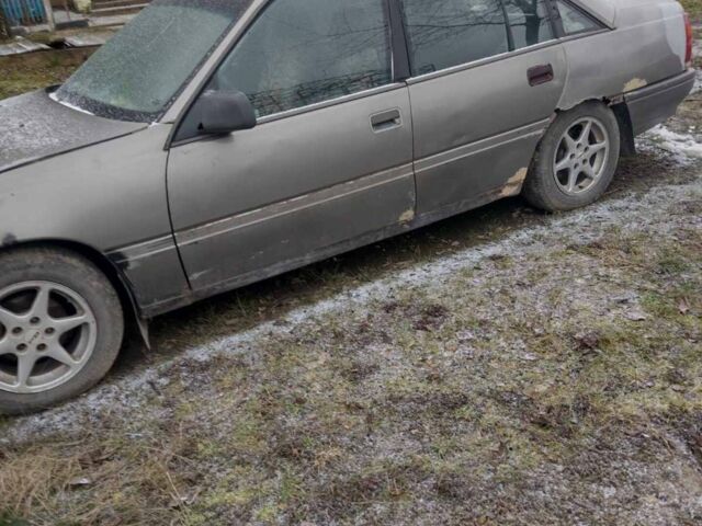 Сірий Опель Омега, об'ємом двигуна 2 л та пробігом 410 тис. км за 899 $, фото 1 на Automoto.ua