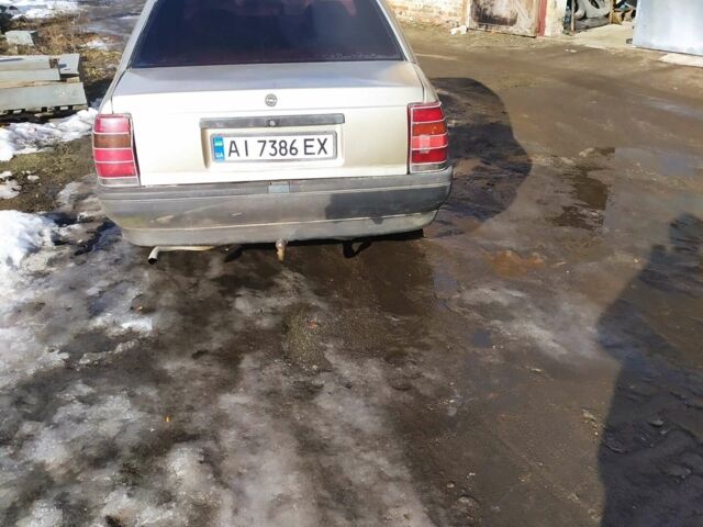 Сірий Опель Омега, об'ємом двигуна 2 л та пробігом 235 тис. км за 1650 $, фото 1 на Automoto.ua