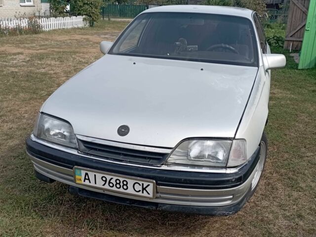 Серый Опель Омега, объемом двигателя 2 л и пробегом 310 тыс. км за 1200 $, фото 1 на Automoto.ua