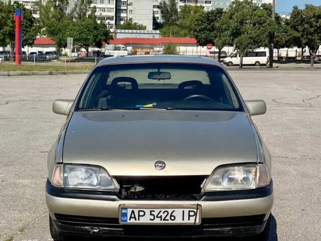 Сірий Опель Омега, об'ємом двигуна 2 л та пробігом 502 тис. км за 700 $, фото 1 на Automoto.ua