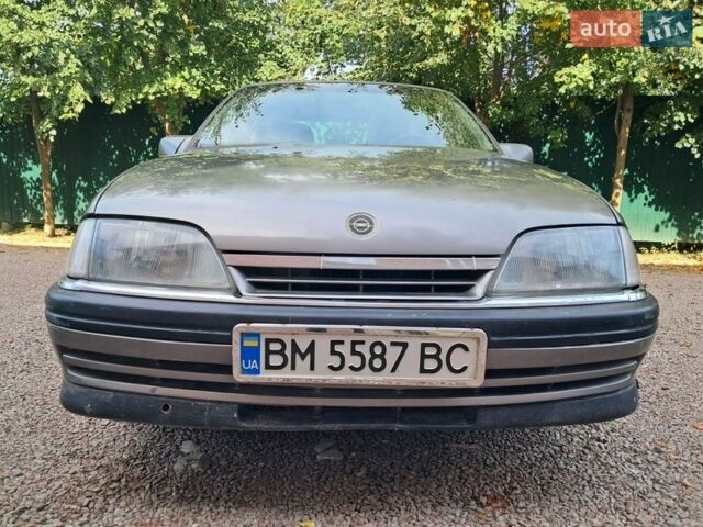 Серый Опель Омега, объемом двигателя 2 л и пробегом 400 тыс. км за 1700 $, фото 1 на Automoto.ua