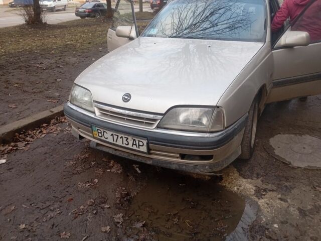 Серый Опель Омега, объемом двигателя 2 л и пробегом 300 тыс. км за 650 $, фото 1 на Automoto.ua