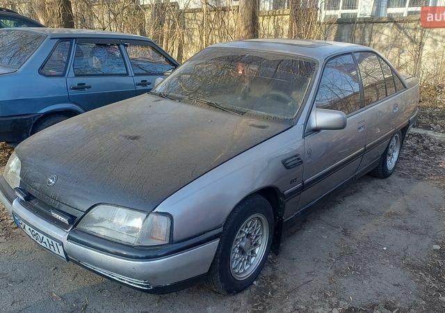 Серый Опель Омега, объемом двигателя 2 л и пробегом 300 тыс. км за 1900 $, фото 1 на Automoto.ua