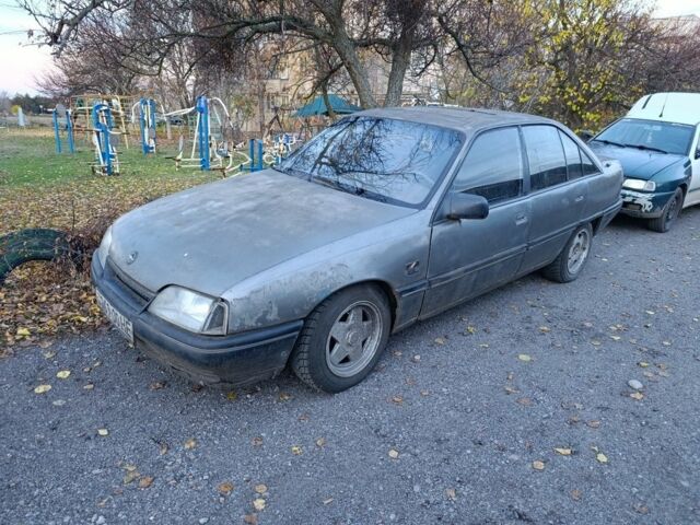 Серый Опель Омега, объемом двигателя 0 л и пробегом 200 тыс. км за 550 $, фото 1 на Automoto.ua