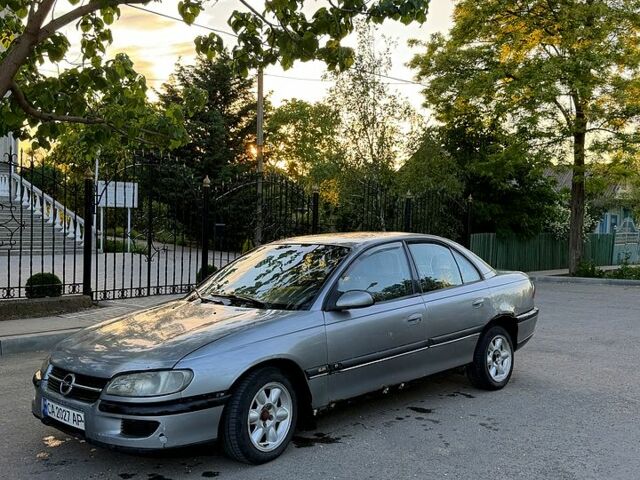 Сірий Опель Омега, об'ємом двигуна 2 л та пробігом 200 тис. км за 1050 $, фото 1 на Automoto.ua