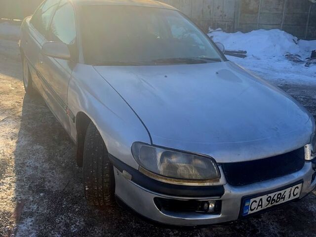 Серый Опель Омега, объемом двигателя 2 л и пробегом 500 тыс. км за 1100 $, фото 1 на Automoto.ua