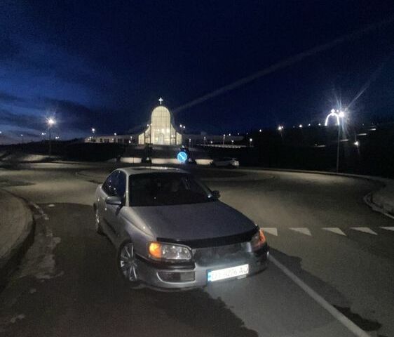 Серый Опель Омега, объемом двигателя 2.5 л и пробегом 300 тыс. км за 1650 $, фото 1 на Automoto.ua