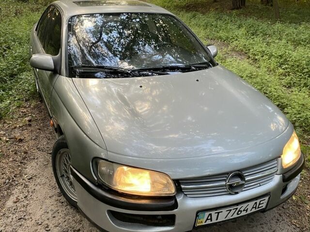 Сірий Опель Омега, об'ємом двигуна 2 л та пробігом 300 тис. км за 1400 $, фото 1 на Automoto.ua