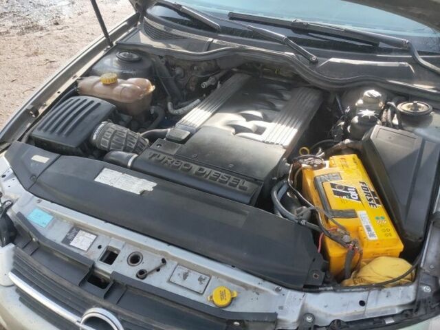 Сірий Опель Омега, об'ємом двигуна 2.5 л та пробігом 346 тис. км за 2650 $, фото 1 на Automoto.ua