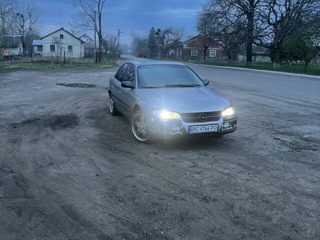 Серый Опель Омега, объемом двигателя 2.5 л и пробегом 277 тыс. км за 2199 $, фото 1 на Automoto.ua