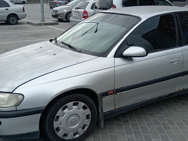 Серый Опель Омега, объемом двигателя 2 л и пробегом 470 тыс. км за 1700 $, фото 1 на Automoto.ua