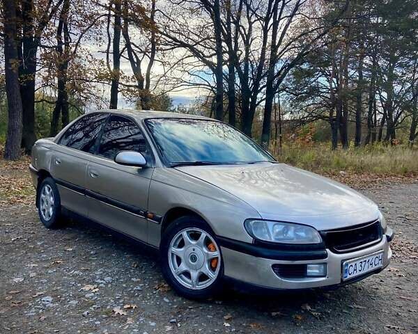 Опель Омега 1996 в Житомире на Automoto.ua Серый Опель Омега, объемом двигателя 2.5 л и пробегом 287 тыс. км за 1700 $, фото 1 на Automoto.ua