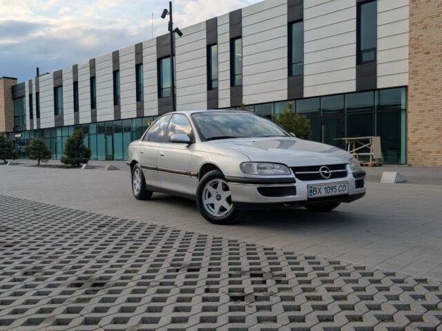 Серый Опель Омега, объемом двигателя 2 л и пробегом 340 тыс. км за 2800 $, фото 1 на Automoto.ua