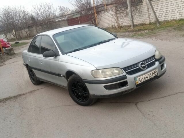 Сірий Опель Омега, об'ємом двигуна 2 л та пробігом 380 тис. км за 900 $, фото 1 на Automoto.ua