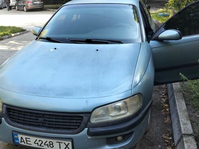Сірий Опель Омега, об'ємом двигуна 2 л та пробігом 50 тис. км за 2400 $, фото 1 на Automoto.ua