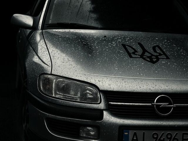 Опель Омега 1997 в Виноградове на Automoto.ua Серый Опель Омега, объемом двигателя 2 л и пробегом 640 тыс. км за 1500 $, фото 1 на Automoto.ua