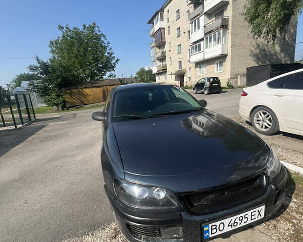 Серый Опель Омега, объемом двигателя 2 л и пробегом 290 тыс. км за 2600 $, фото 1 на Automoto.ua