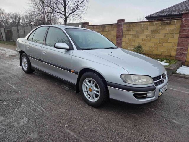 Сірий Опель Омега, об'ємом двигуна 2 л та пробігом 283 тис. км за 2999 $, фото 1 на Automoto.ua