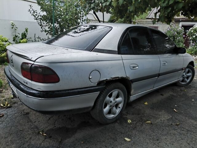 Серый Опель Омега, объемом двигателя 2 л и пробегом 370 тыс. км за 1200 $, фото 1 на Automoto.ua