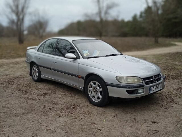 Серый Опель Омега, объемом двигателя 2.5 л и пробегом 230 тыс. км за 2000 $, фото 1 на Automoto.ua