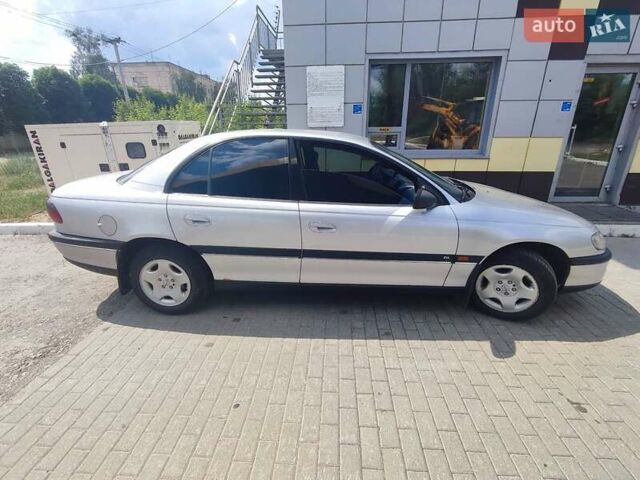 Серый Опель Омега, объемом двигателя 2 л и пробегом 196 тыс. км за 3400 $, фото 1 на Automoto.ua