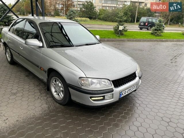 Сірий Опель Омега, об'ємом двигуна 2 л та пробігом 222 тис. км за 3000 $, фото 1 на Automoto.ua