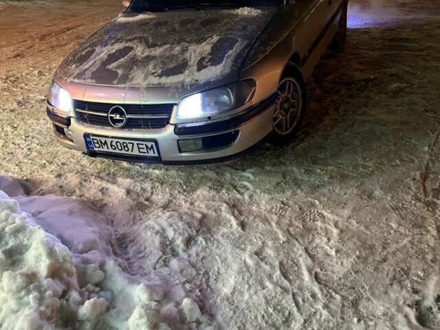 Серый Опель Омега, объемом двигателя 2 л и пробегом 300 тыс. км за 1700 $, фото 1 на Automoto.ua