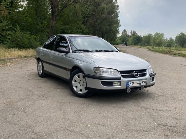 Сірий Опель Омега, об'ємом двигуна 2 л та пробігом 340 тис. км за 3500 $, фото 1 на Automoto.ua