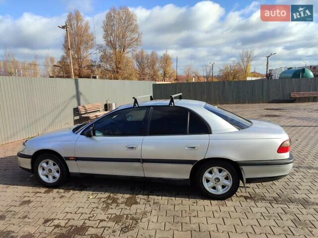 Серый Опель Омега, объемом двигателя 2 л и пробегом 445 тыс. км за 2300 $, фото 1 на Automoto.ua