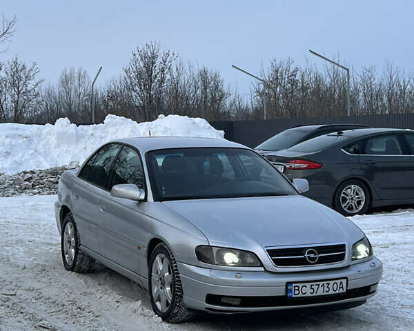 Серый Опель Омега, объемом двигателя 2 л и пробегом 300 тыс. км за 2300 $, фото 1 на Automoto.ua