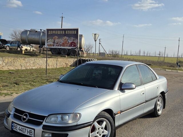 Серый Опель Омега, объемом двигателя 2.5 л и пробегом 287 тыс. км за 2500 $, фото 1 на Automoto.ua