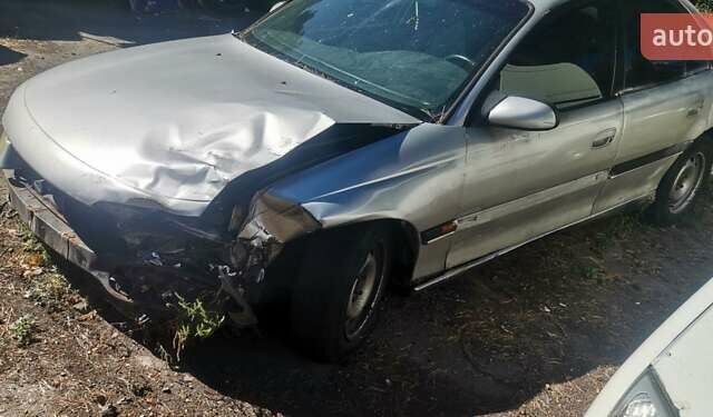 Серый Опель Омега, объемом двигателя 2 л и пробегом 396 тыс. км за 1100 $, фото 1 на Automoto.ua