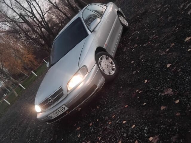 Серый Опель Омега, объемом двигателя 2 л и пробегом 375 тыс. км за 1750 $, фото 1 на Automoto.ua