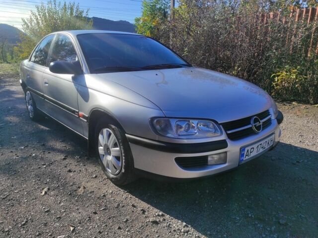 Серый Опель Омега, объемом двигателя 2 л и пробегом 300 тыс. км за 3400 $, фото 1 на Automoto.ua