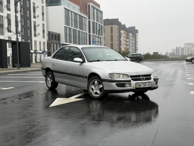 Серый Опель Омега, объемом двигателя 2.5 л и пробегом 407 тыс. км за 1490 $, фото 1 на Automoto.ua