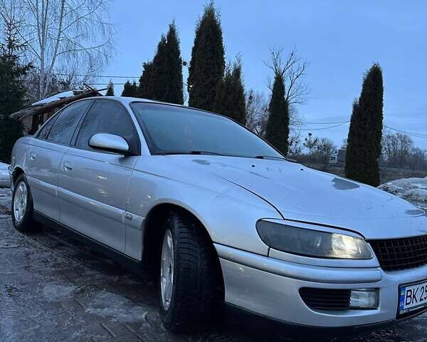 Сірий Опель Омега, об'ємом двигуна 2.6 л та пробігом 182 тис. км за 3000 $, фото 1 на Automoto.ua