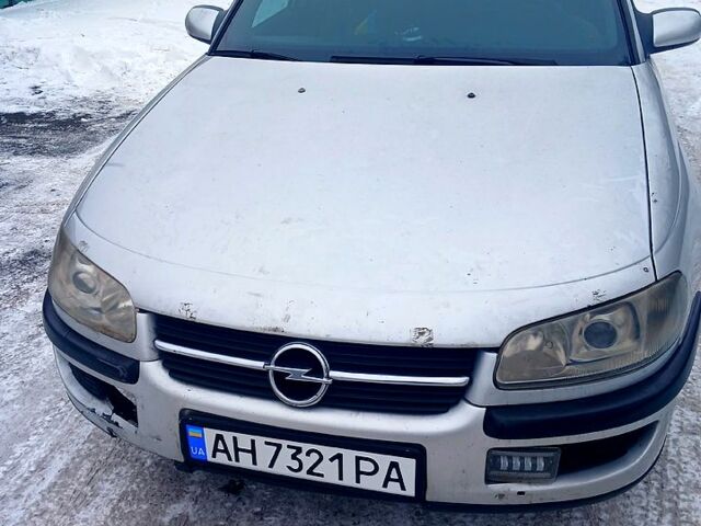 Сірий Опель Омега, об'ємом двигуна 2.5 л та пробігом 250 тис. км за 1850 $, фото 1 на Automoto.ua
